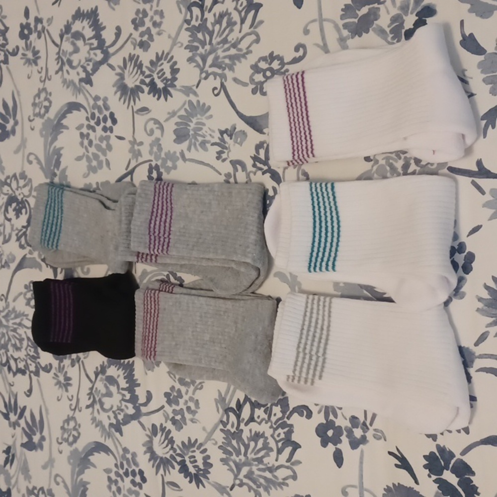 NEW 7 PAIRS CREW SOCKS